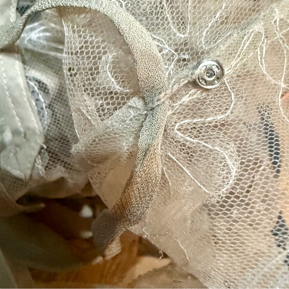 Paris Atelier - by & Other Stories Ethereal Beige Floral Lace Blouse with Sequin - Picture 10 of 10